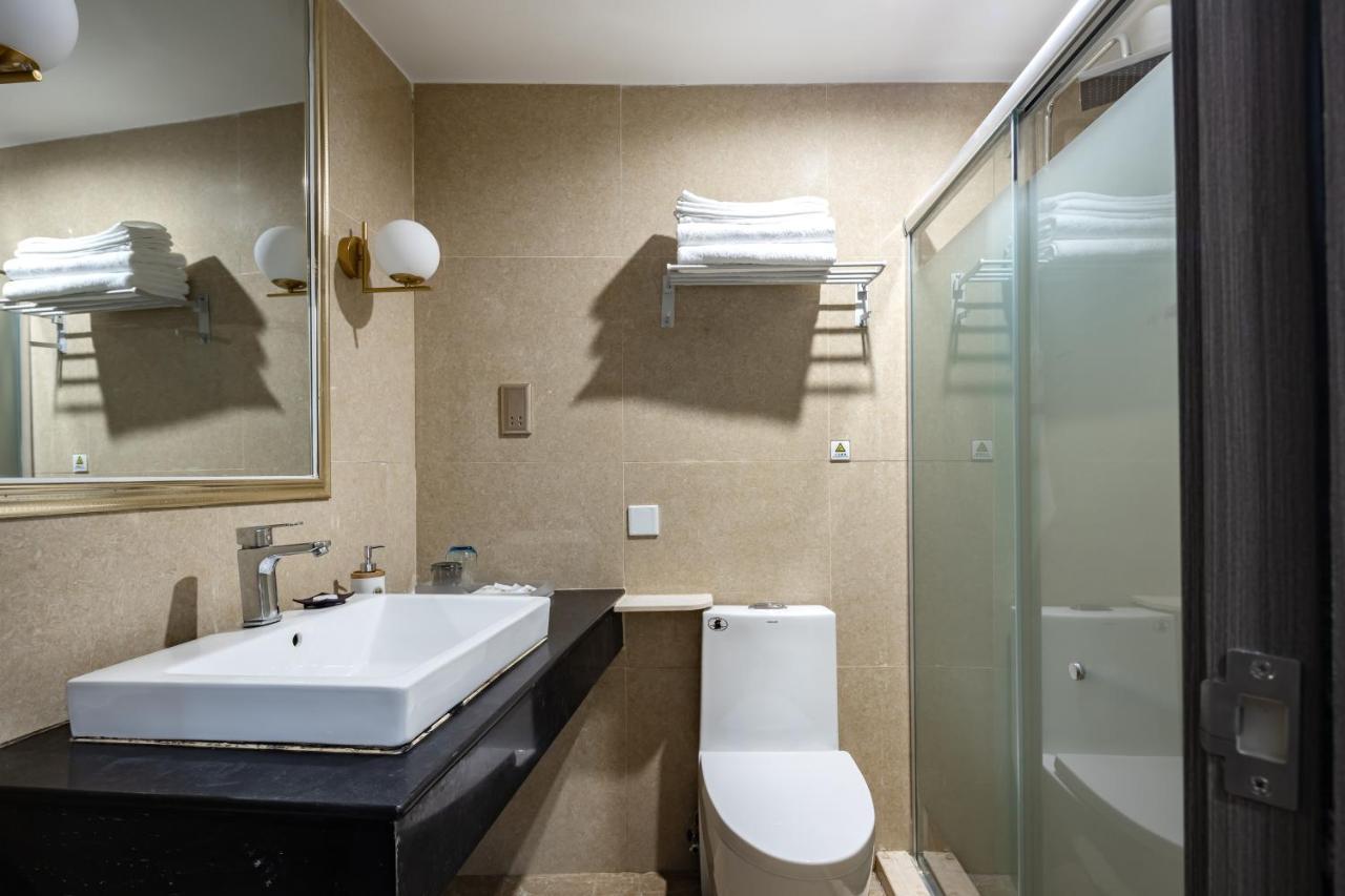 Wenhao Seaview Hotel Санья Екстер'єр фото