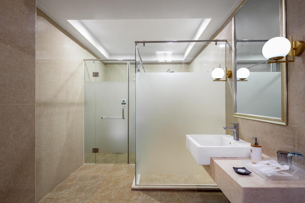 Wenhao Seaview Hotel Санья Екстер'єр фото