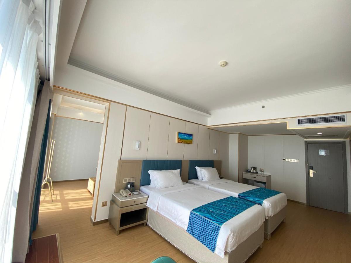 Wenhao Seaview Hotel Санья Екстер'єр фото