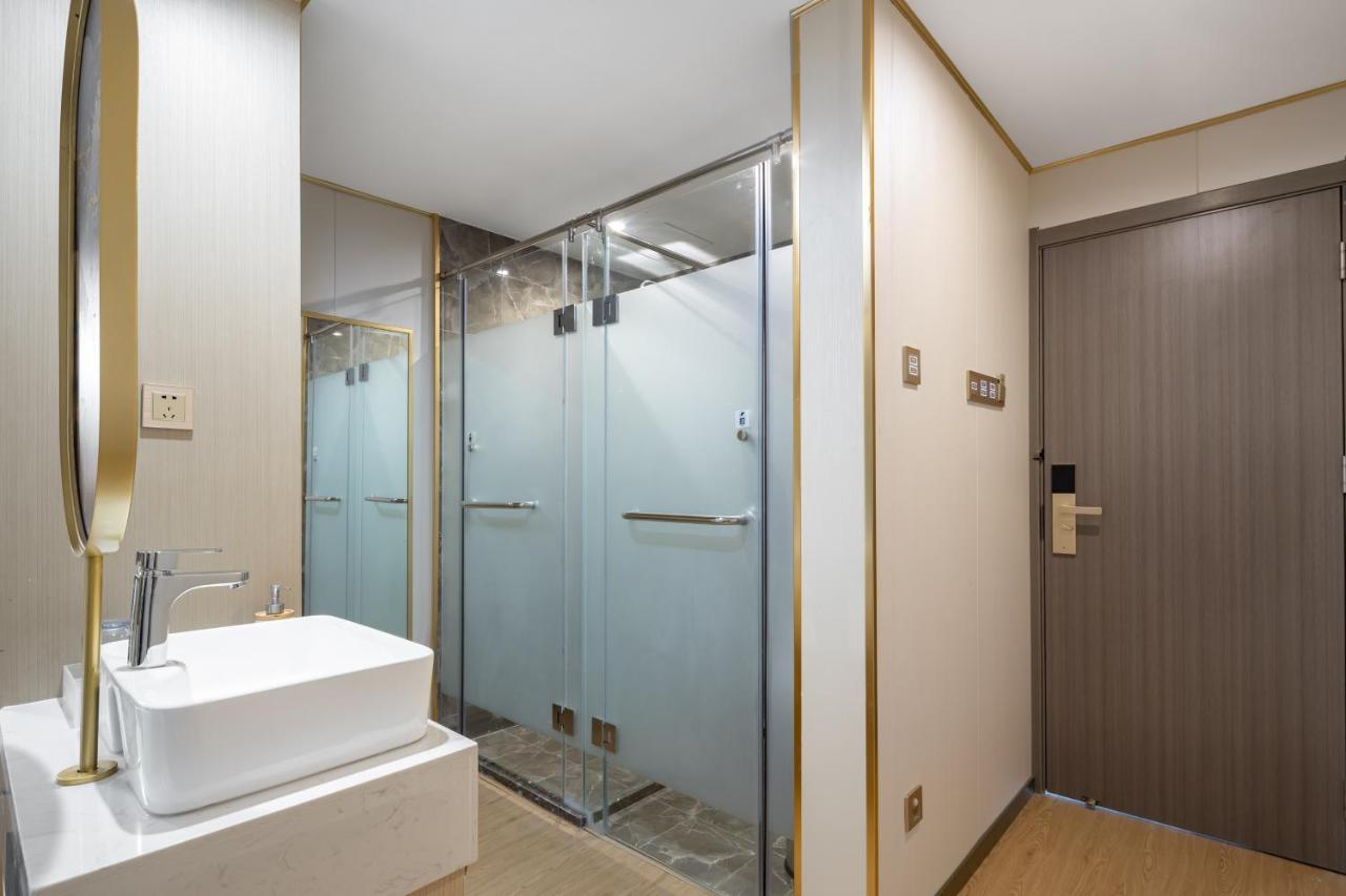 Wenhao Seaview Hotel Санья Екстер'єр фото
